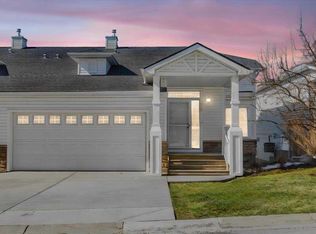 209 NE Tucker Blvd, Okotoks, AB T1S 2K1
