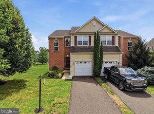 526 Clearview Dr, Souderton, PA 18964