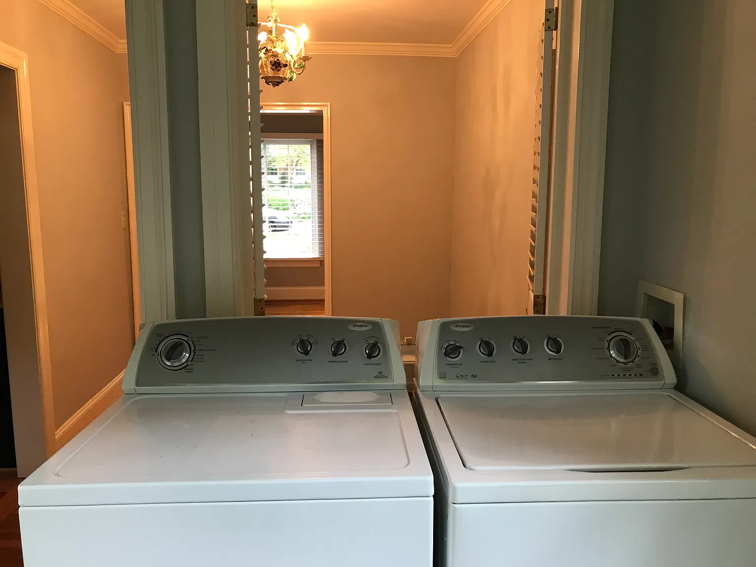 2 bed, 850 sqft, $1,300 — Photo 3
