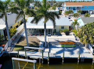 12262 Boat Shell Dr, Matlacha Isles, FL 33991