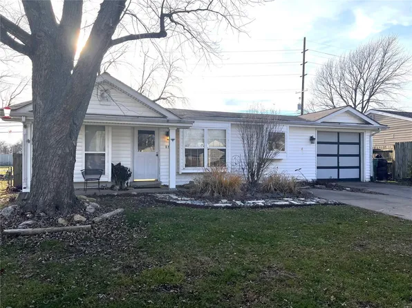 15 Kingsway Dr, Wentzville, MO 63385