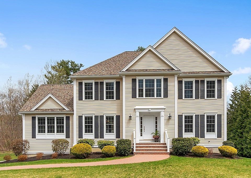 1st image of 12 Lakewoods Dr