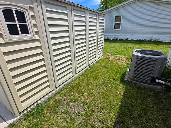 5th image of 16031 Beech Daly Rd #230