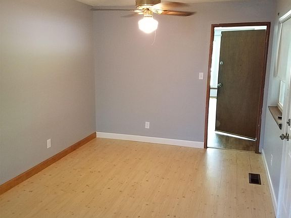 3rd image of 4308 Thornwood Dr