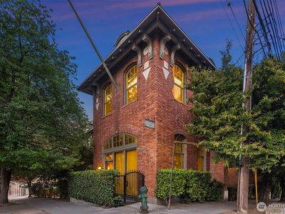 1406 Harvard Avenue #8, Seattle, WA, 98122