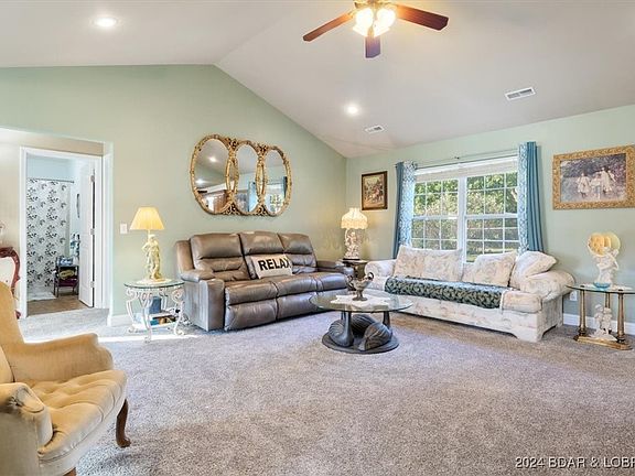 3rd image of 159 Twisted Oaks Dr