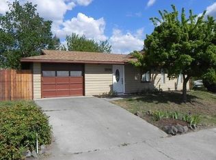 1690 SW Riverhill Dr, Hermiston, OR 97838