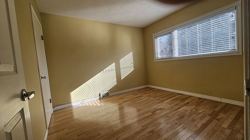 Calgary House for rent - 4 Bedrooms — photo 10