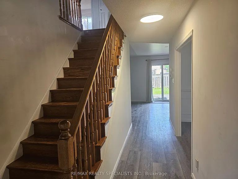 283 Delancey Blvd — Photo 41