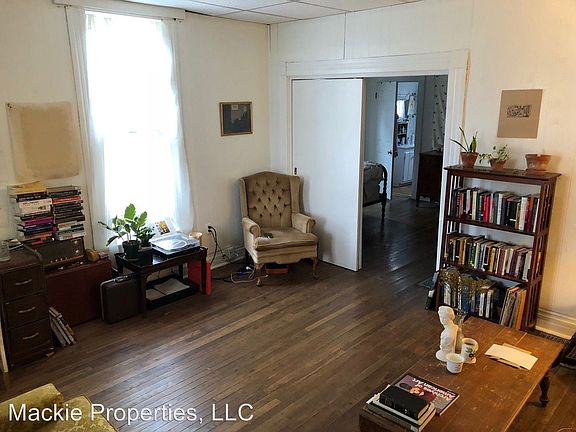 4th image of 547 S Lincoln St