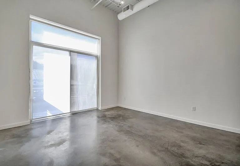 2514 Abercorn St #205 — Photo 19