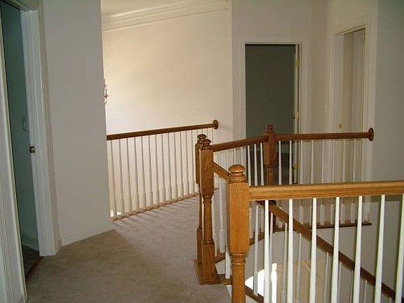 4th image of 1005 Hotchkiss Ct