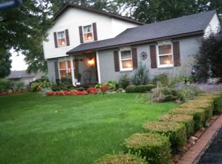 59101 Albert Ln, New Hudson, MI