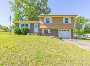 1626 Roberson Rd, Hixson, TN 37343