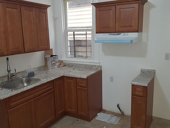 2nd image of 117 Saratoga Ave APT 2S