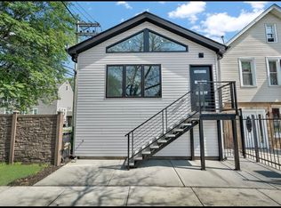 1444 W 49th Pl, Chicago, IL 60609