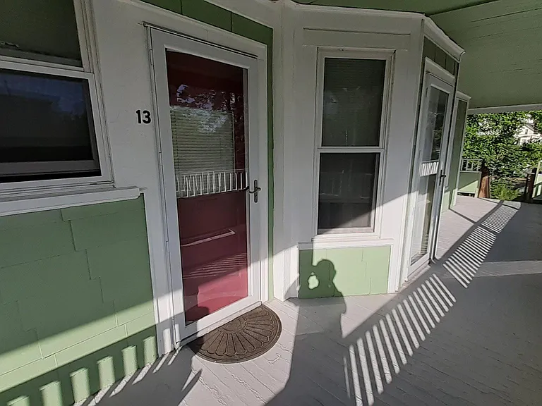 13 Holt St — Photo 10