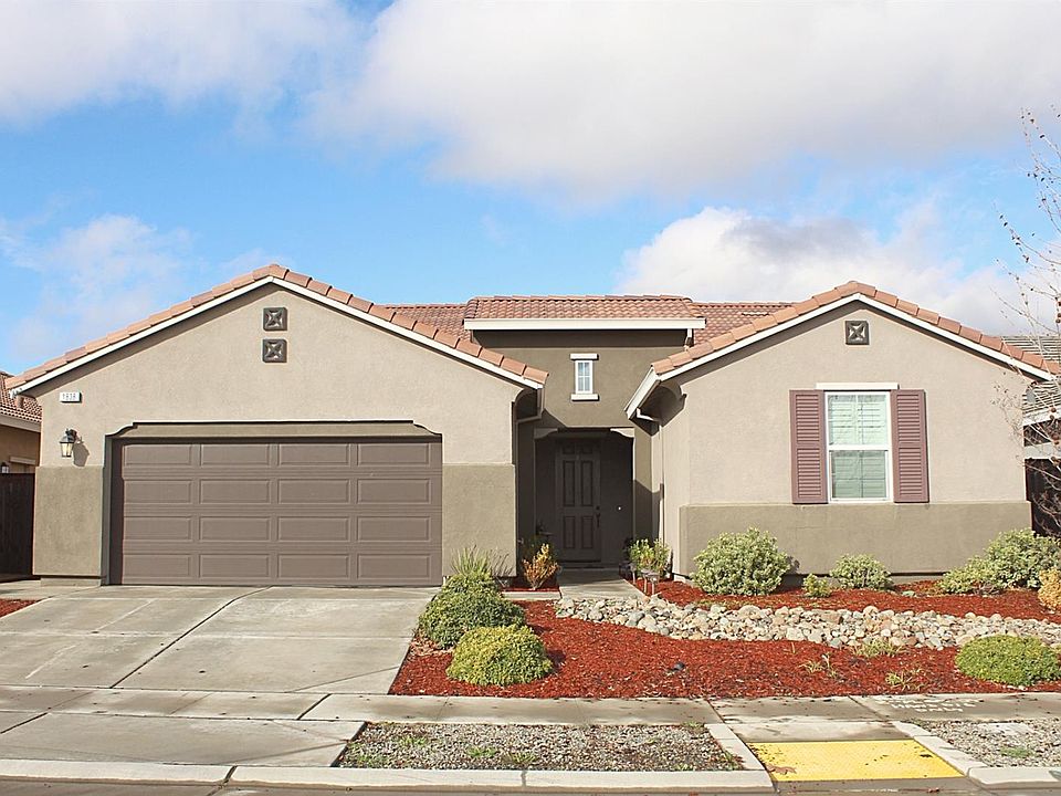 1st image of 1838 Rosella Way