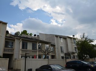 10216 Ridgeline Dr, Montgomery Village, MD 20886