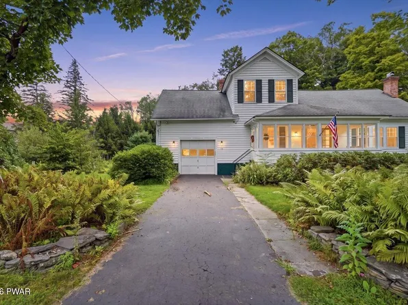 42 River Rd, Prompton, PA 18456