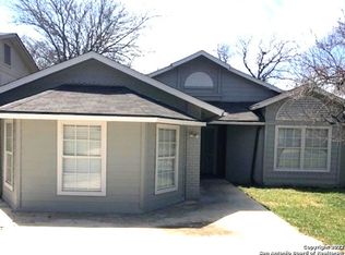 8449 Maple Ridge Dr, San Antonio, TX 78239