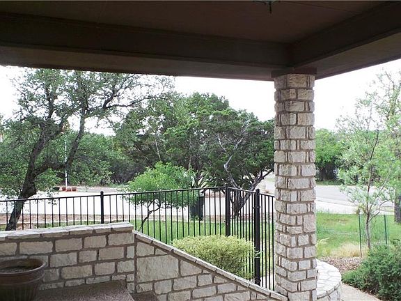 5th image of 108 Crazy Cross Dr