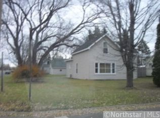 305 5th Ave SE, Milaca, MN 56353