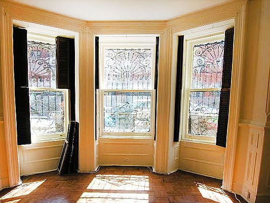4th image of 837 Carroll St APT 1A