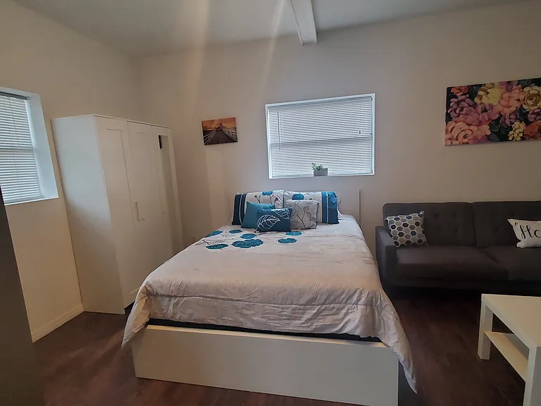 1016 W Beacon Rd #2 — Photo 2