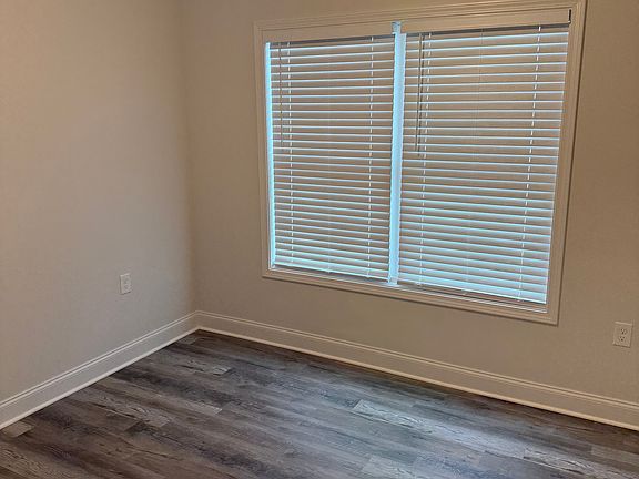 2nd image of 2736 Cedrus Ave