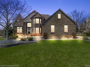 5804 Stone Hill Ct, Clarkston, MI 48348