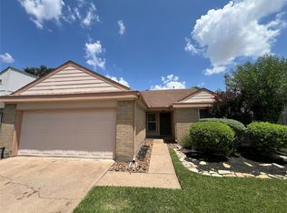 11842 S Fairhollow Ln, Houston, TX 77043