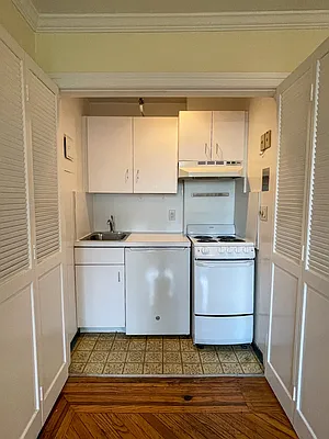 Rented by Brown Harris Stevens | media 10