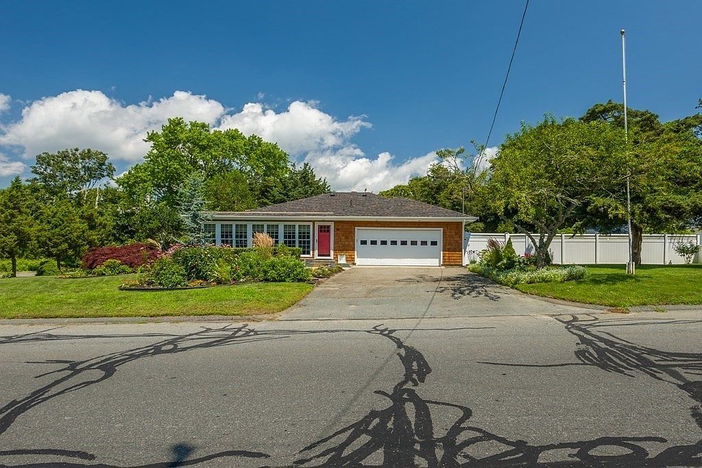 36 Causeway Rd, Fairhaven, MA 02719 MLS 73140689 Zillow