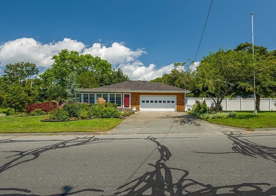 36 Causeway Rd, Fairhaven, MA 02719 MLS 73140689 Zillow