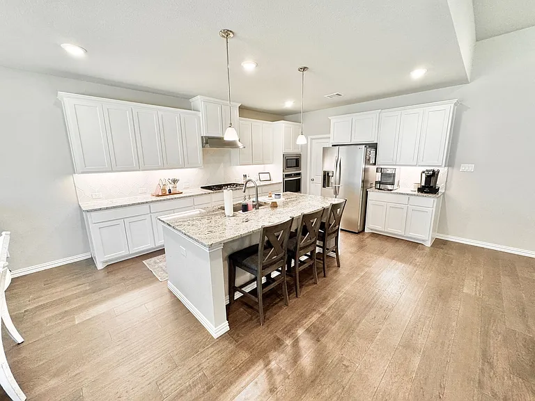 809 Uplands Dr — Photo 18