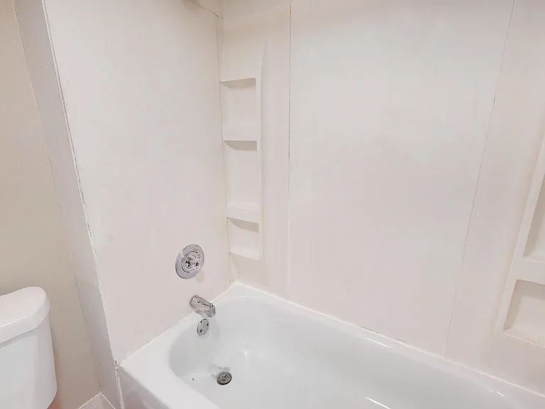 3927 Warren St — Photo 11