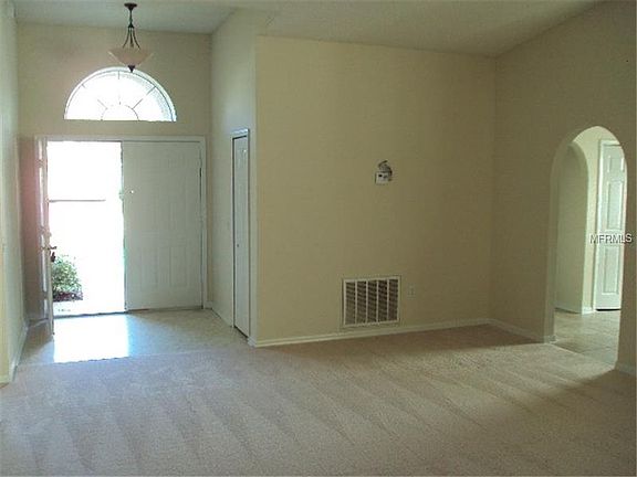 4th image of 10912 Laxton St