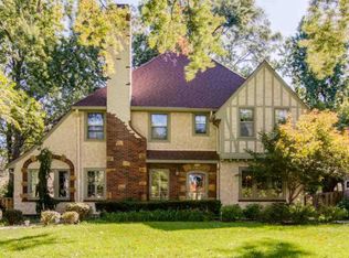 3119 SW Canterbury Ln, Topeka, KS 66604