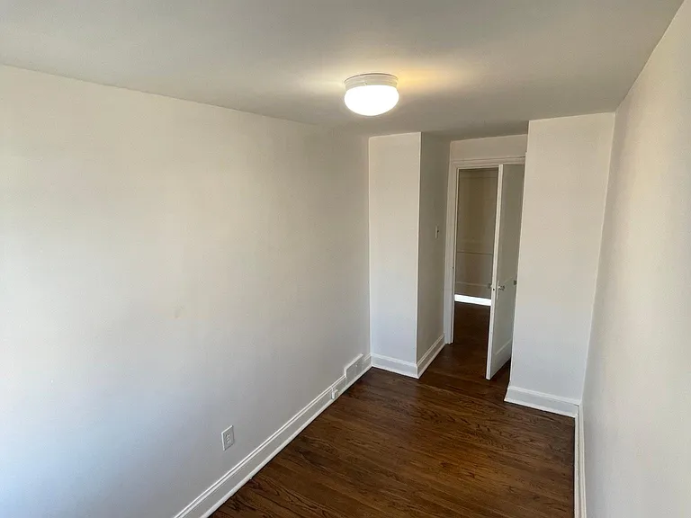 938 Brenton Rd — Photo 13