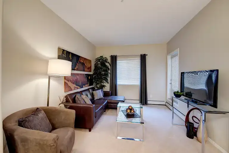6082 Schonsee Way NW #1A — Photo 7