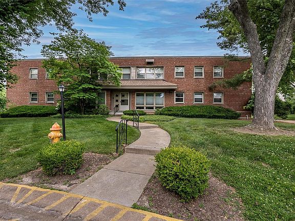 2nd image of 3 Delcrest Ct APT 103