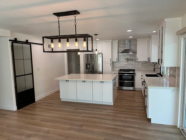 9197 El Cortez Ave — Photo 5