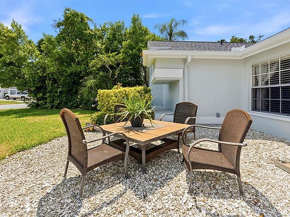 4th image of 1763 PEBBLE HILL COURT
