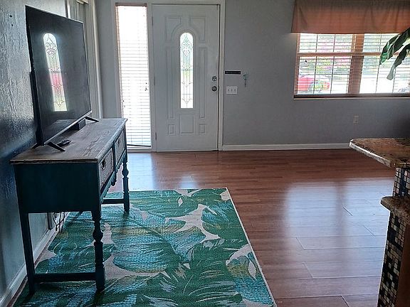 5th image of 11076 Freedom Way