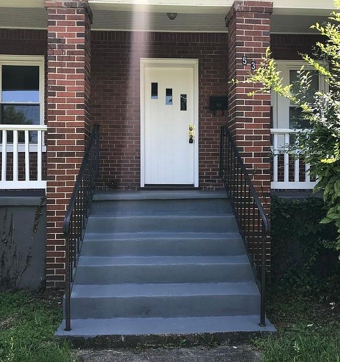 1st image of 532 Chestnut Ave NW