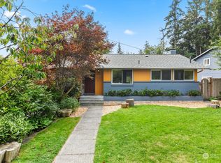 8422 221st Pl SW, Edmonds, WA 98026
