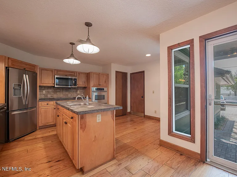 1745 Ocean Grove Dr — Photo 5