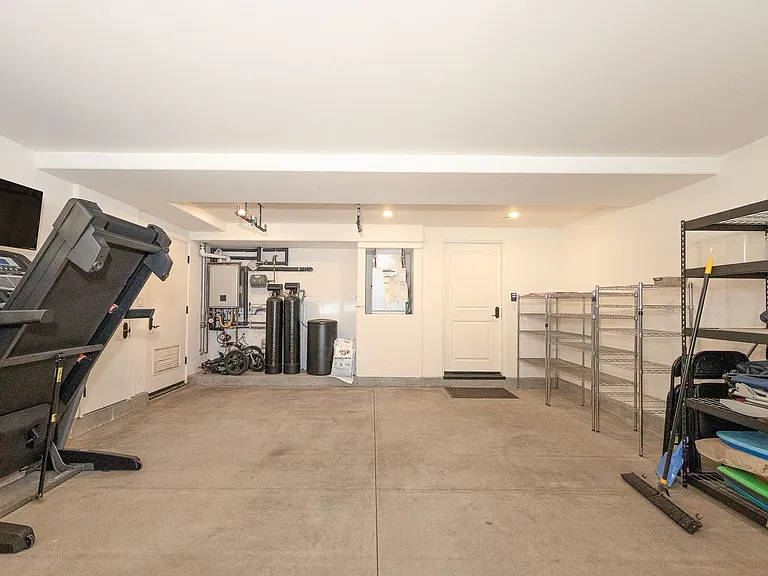 2129 Piru Ave — Photo 43