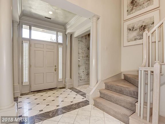 3rd image of 8000 Cobble Creek Cir